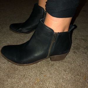 Woman’s lucky brand booties